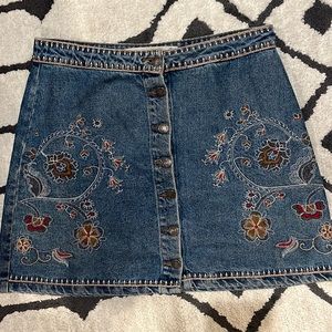 Primark Embroidered Mini Skirt —US SZ 8